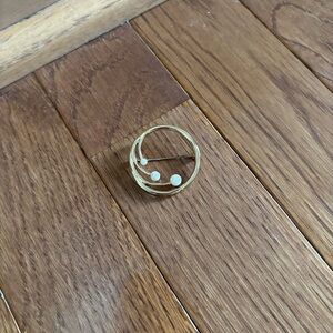 Vintage 80’s Gold Tone and Pearl Brooch Pin